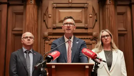 ACT pledges to stop power companies being broken apart, open up solar market